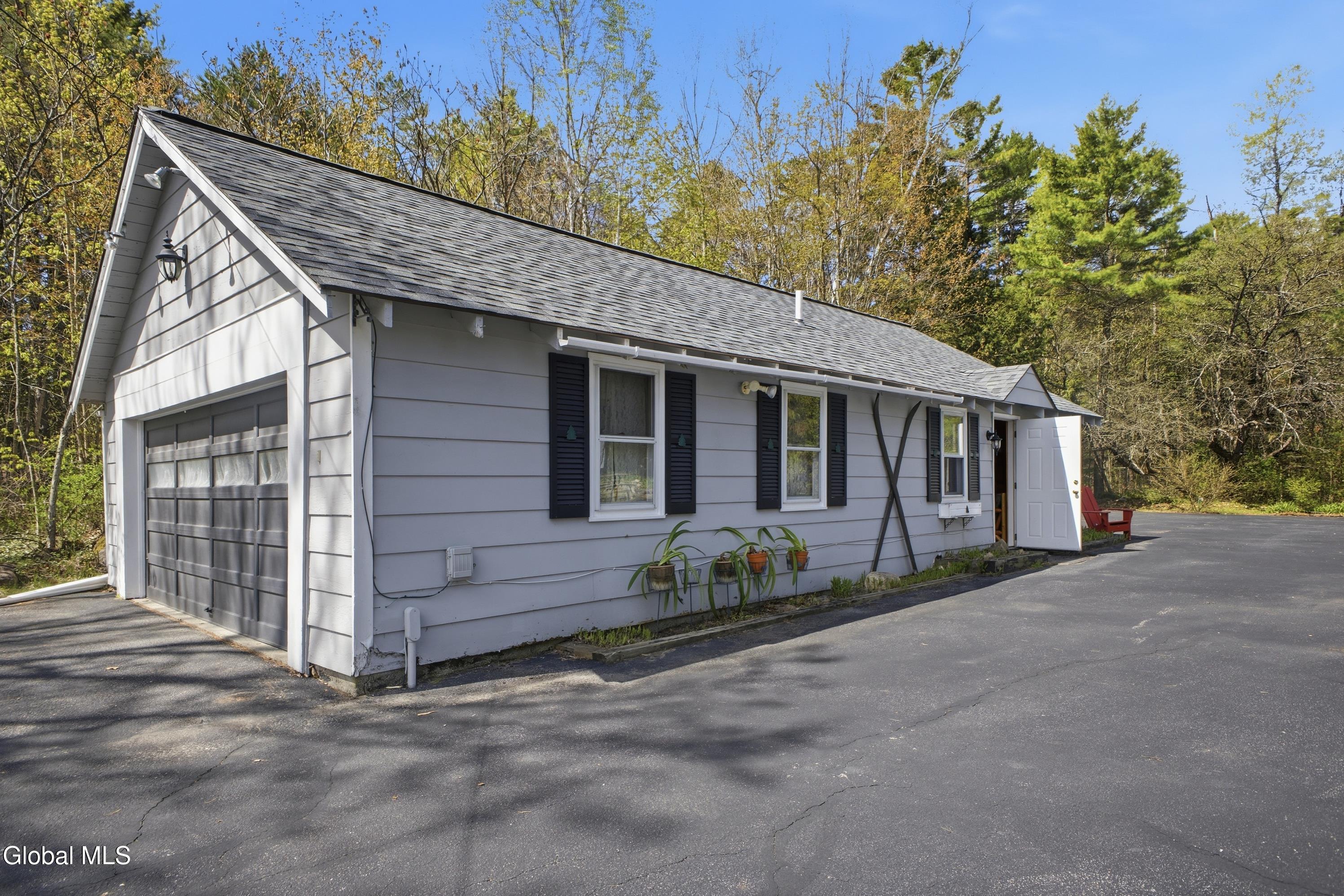 1525 U.s. 9 Schroon Lake NY 12870