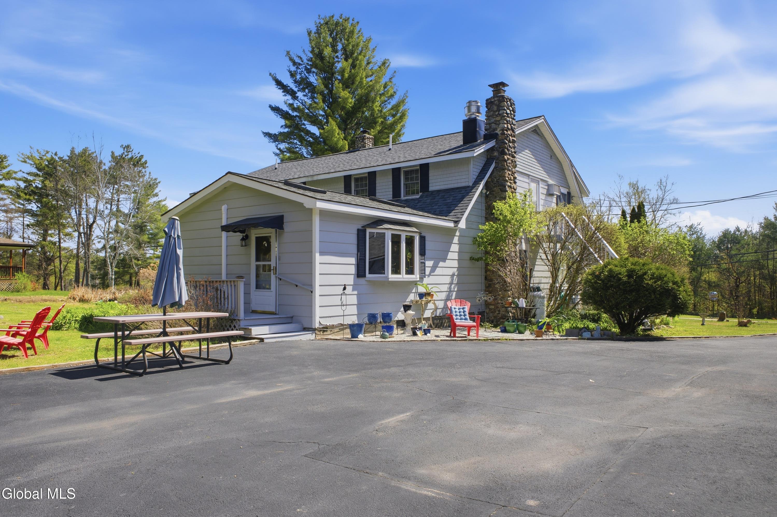 1525 U.s. 9 Schroon Lake NY 12870
