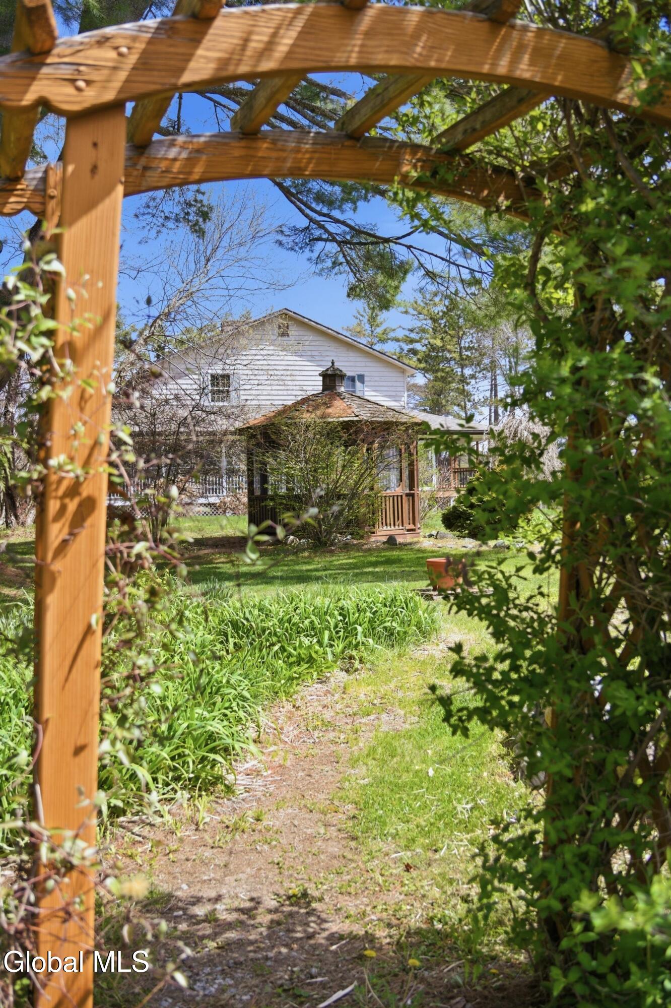 1525 U.s. 9 Schroon Lake NY 12870
