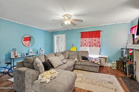10 Arnold Avenue Amsterdam NY 12010