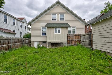 10 Arnold Avenue Amsterdam NY 12010