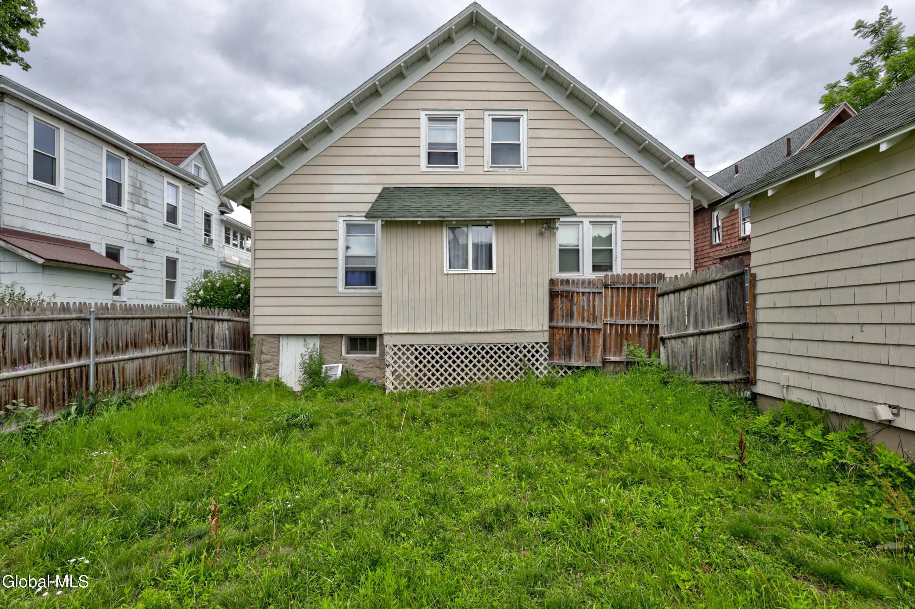 10 Arnold Avenue Amsterdam NY 12010