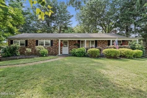 7 Rolling Brook Court Clifton Park NY 12065