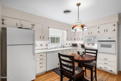 7 Rolling Brook Court Clifton Park NY 12065