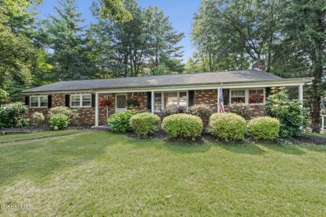 7 Rolling Brook Court Clifton Park NY 12065