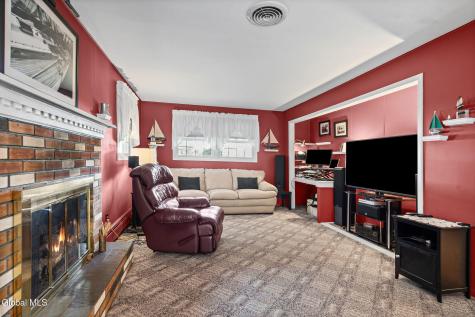 7 Rolling Brook Court Clifton Park NY 12065