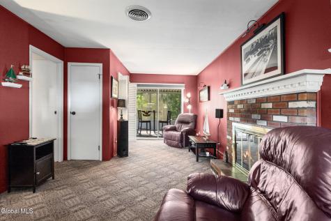 7 Rolling Brook Court Clifton Park NY 12065