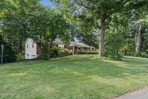 7 Rolling Brook Court Clifton Park NY 12065