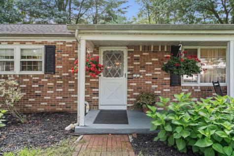 7 Rolling Brook Court Clifton Park NY 12065