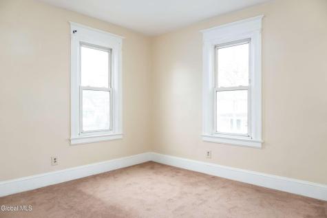 37 Chiswell Street Schenectady NY 12304