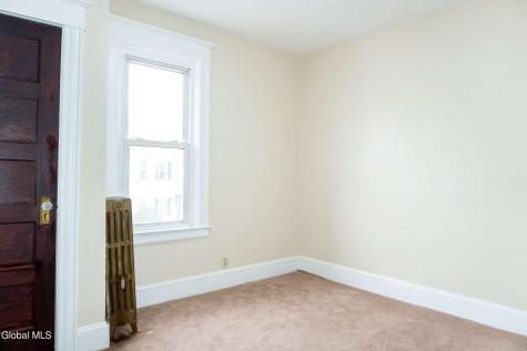 37 Chiswell Street Schenectady NY 12304
