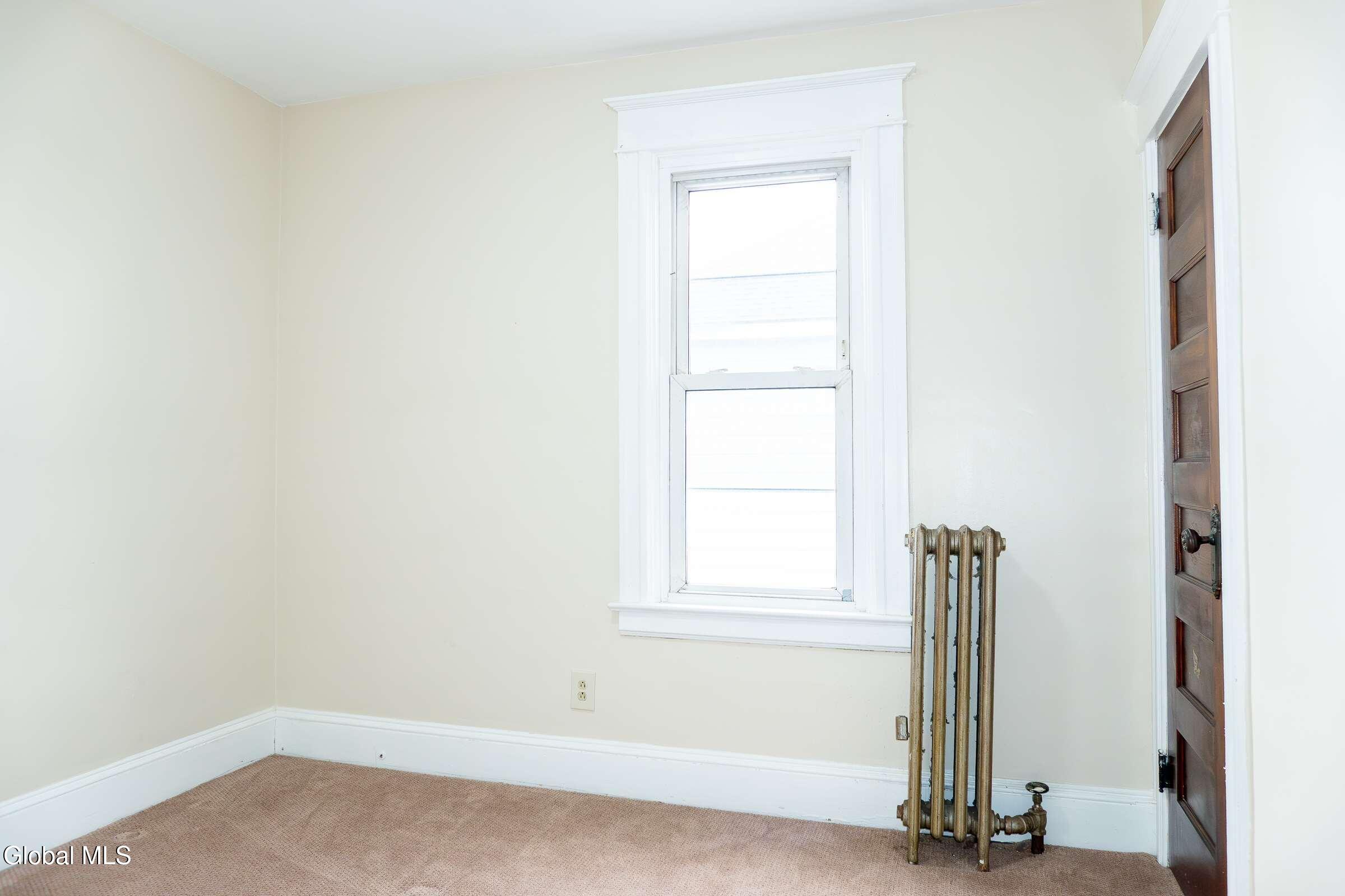 37 Chiswell Street Schenectady NY 12304