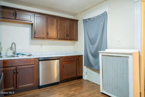 37 Chiswell Street Schenectady NY 12304