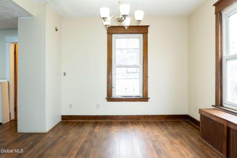 37 Chiswell Street Schenectady NY 12304