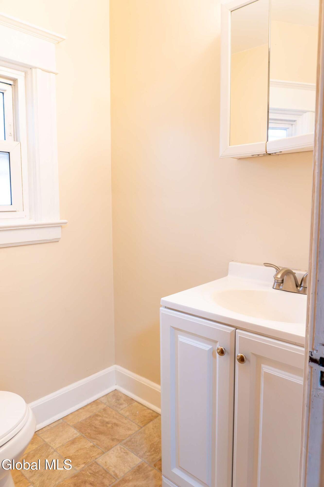 37 Chiswell Street Schenectady NY 12304