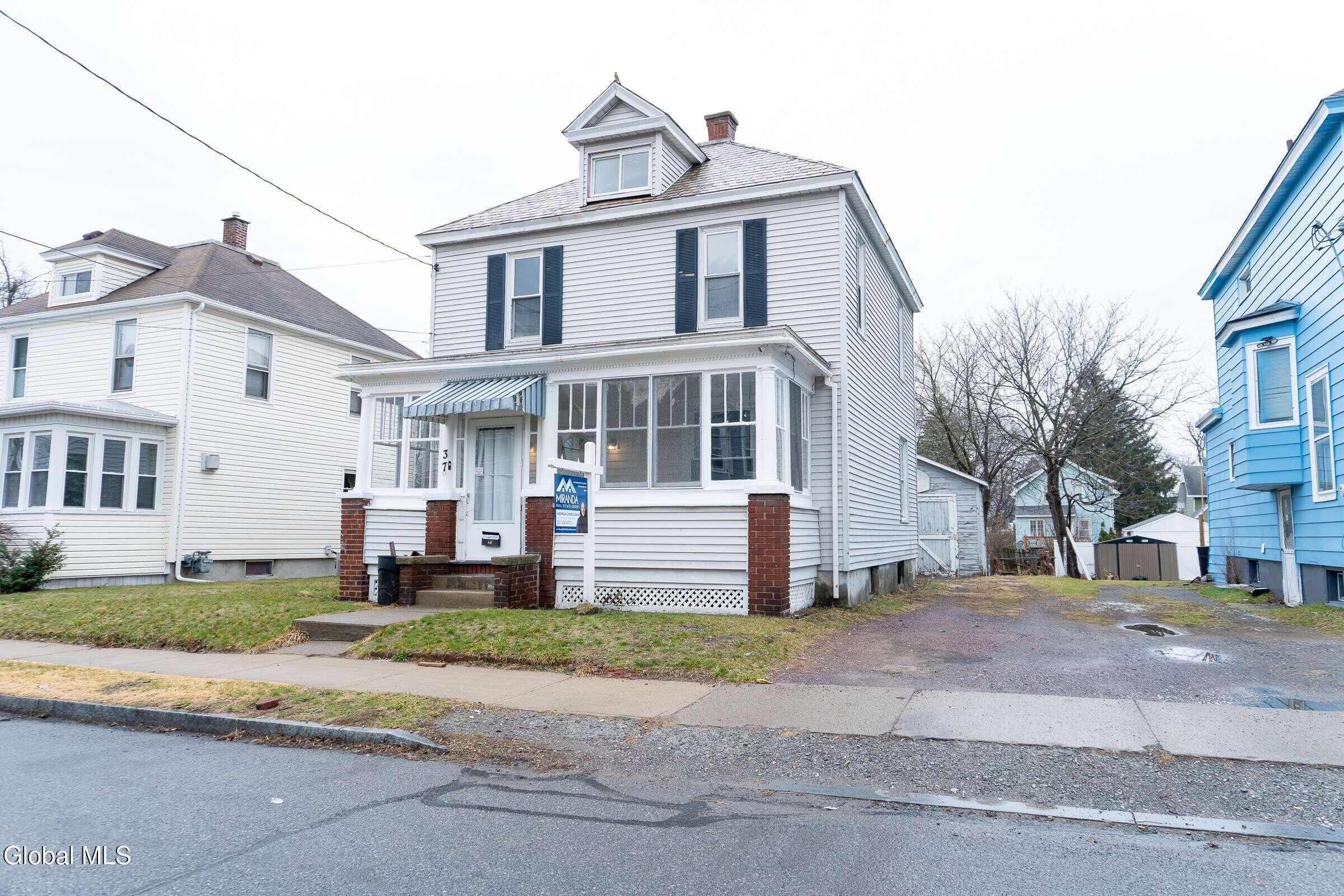 37 Chiswell Street Schenectady NY 12304