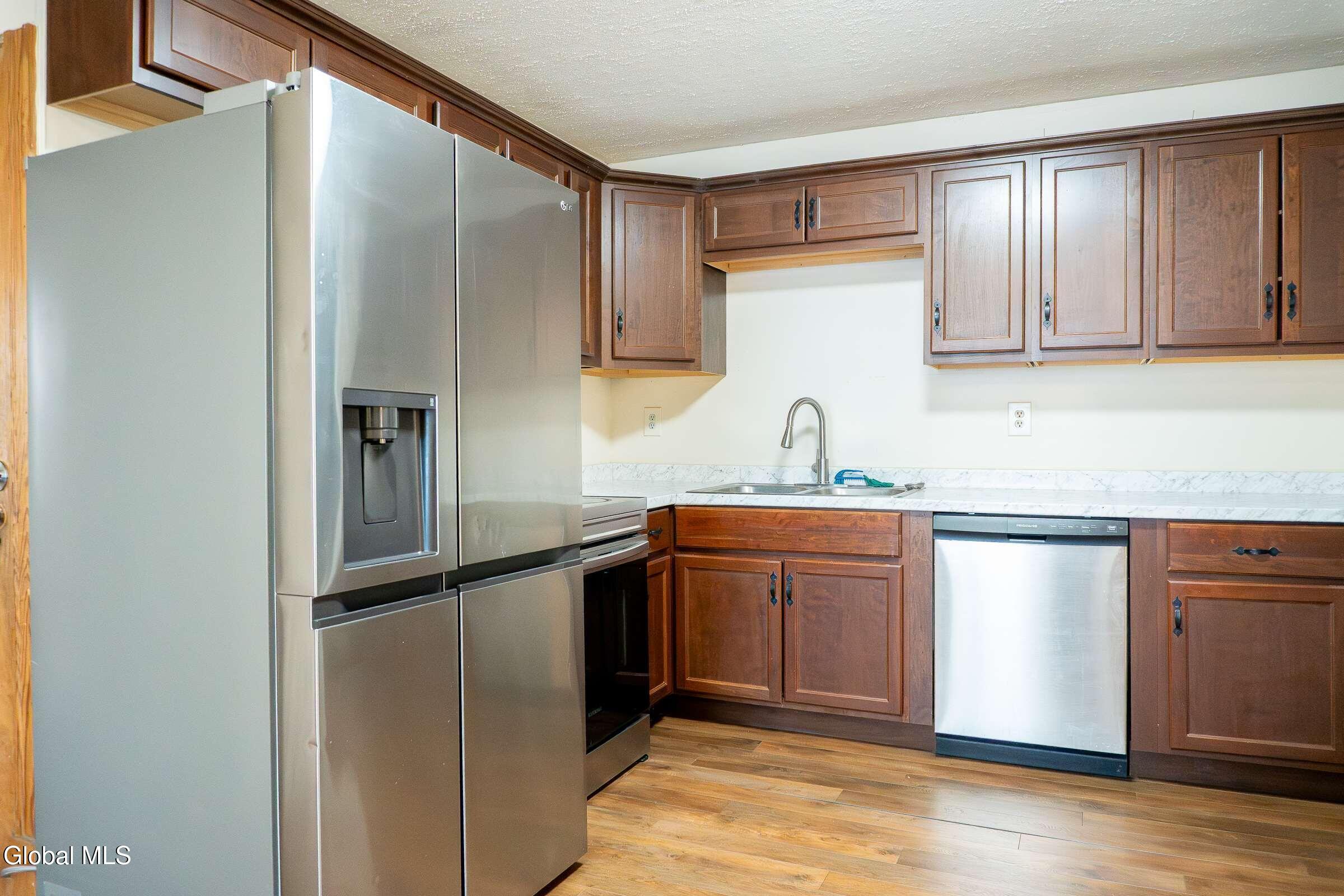 37 Chiswell Street Schenectady NY 12304