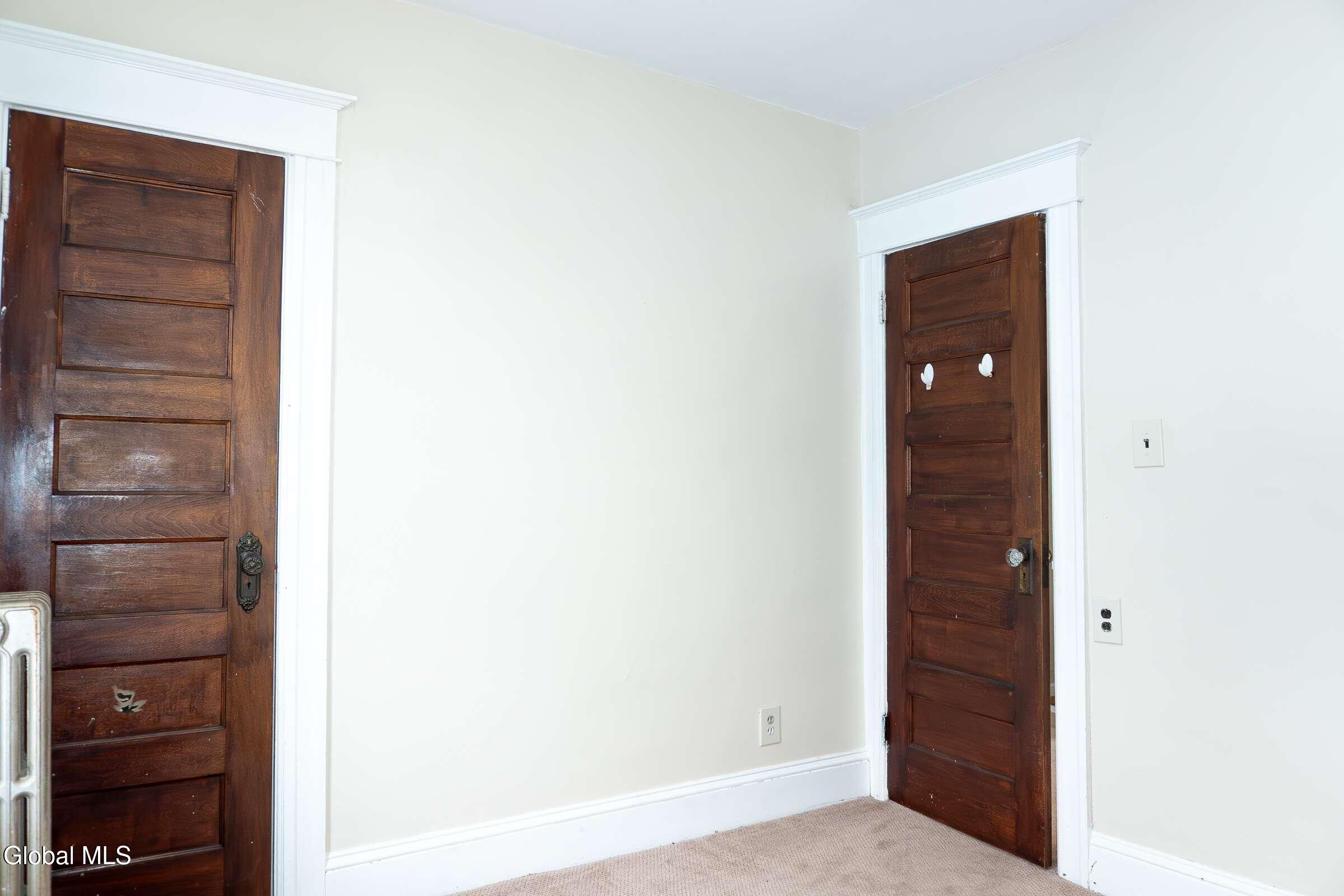 37 Chiswell Street Schenectady NY 12304