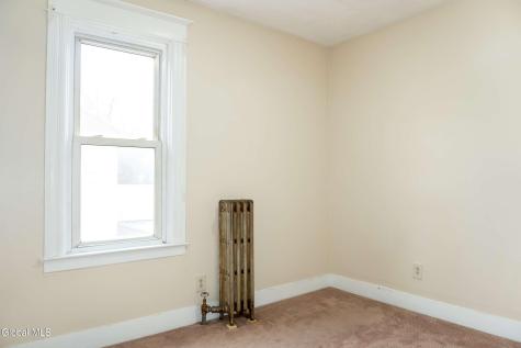37 Chiswell Street Schenectady NY 12304