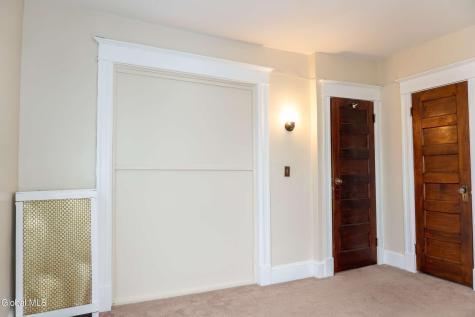 37 Chiswell Street Schenectady NY 12304