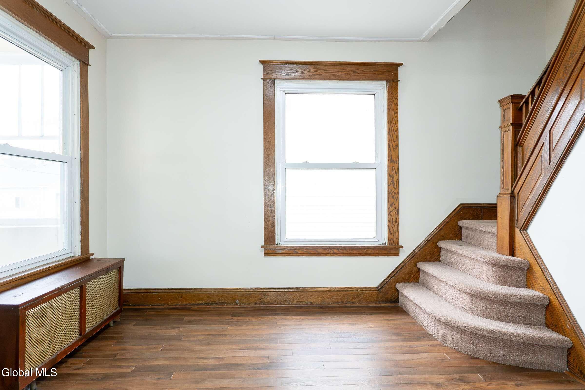 37 Chiswell Street Schenectady NY 12304