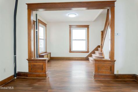 37 Chiswell Street Schenectady NY 12304