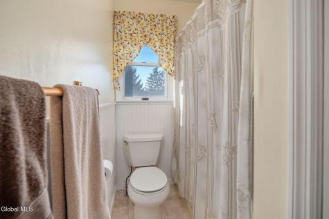 83 Casey Road Schaghticoke NY 12154