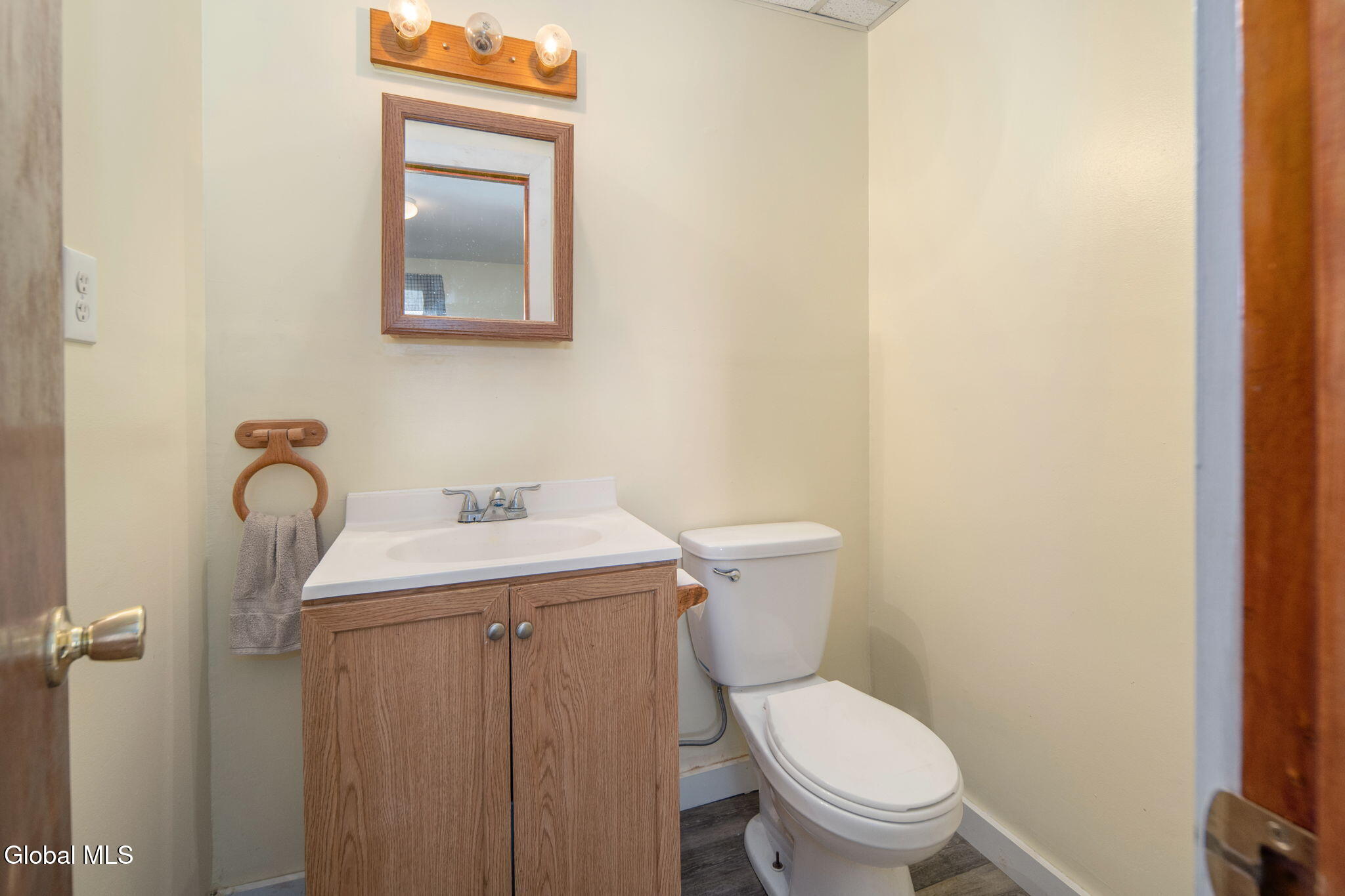 83 Casey Road Schaghticoke NY 12154