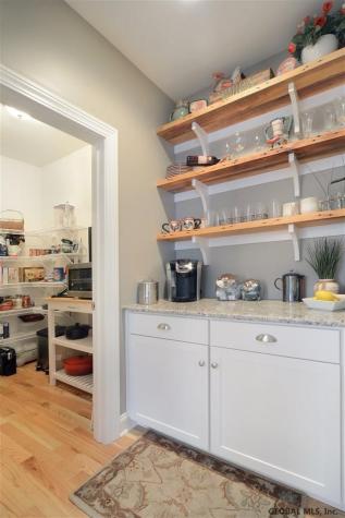 89 Lakepointe Way Saratoga Springs NY 12866