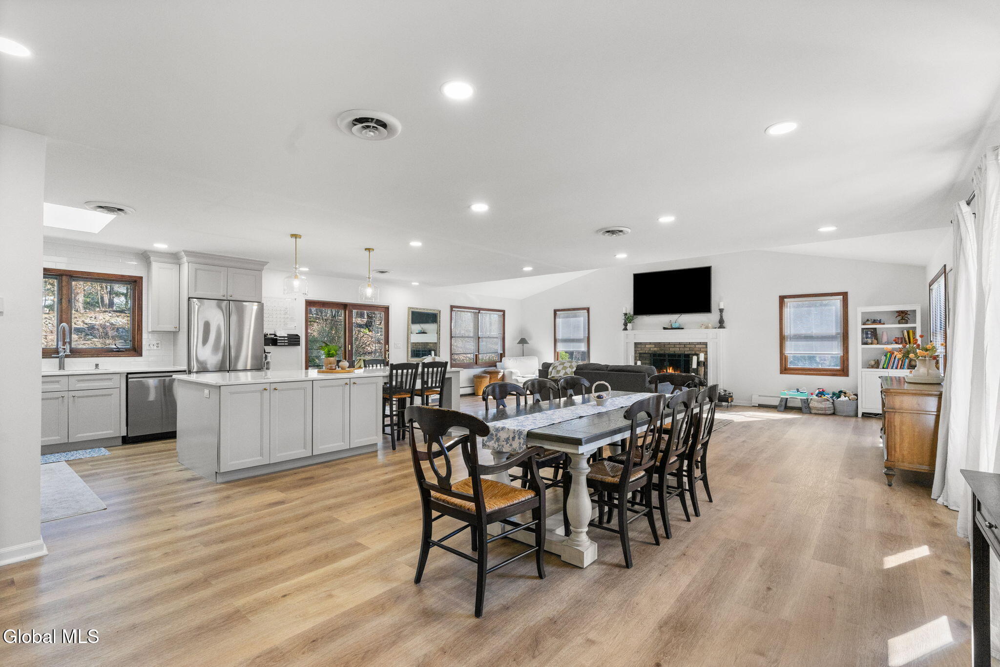 19 Crown Point Ballston Lake NY 12019
