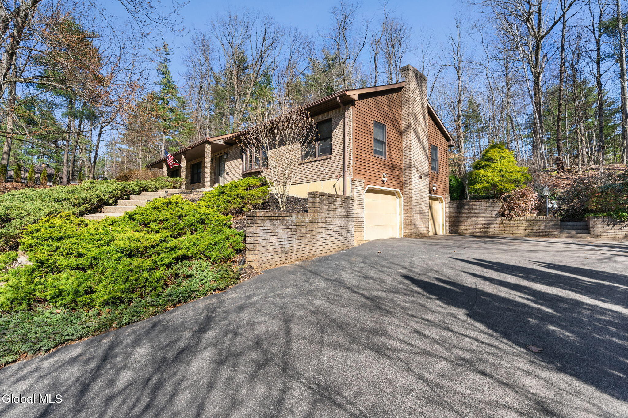 19 Crown Point Ballston Lake NY 12019