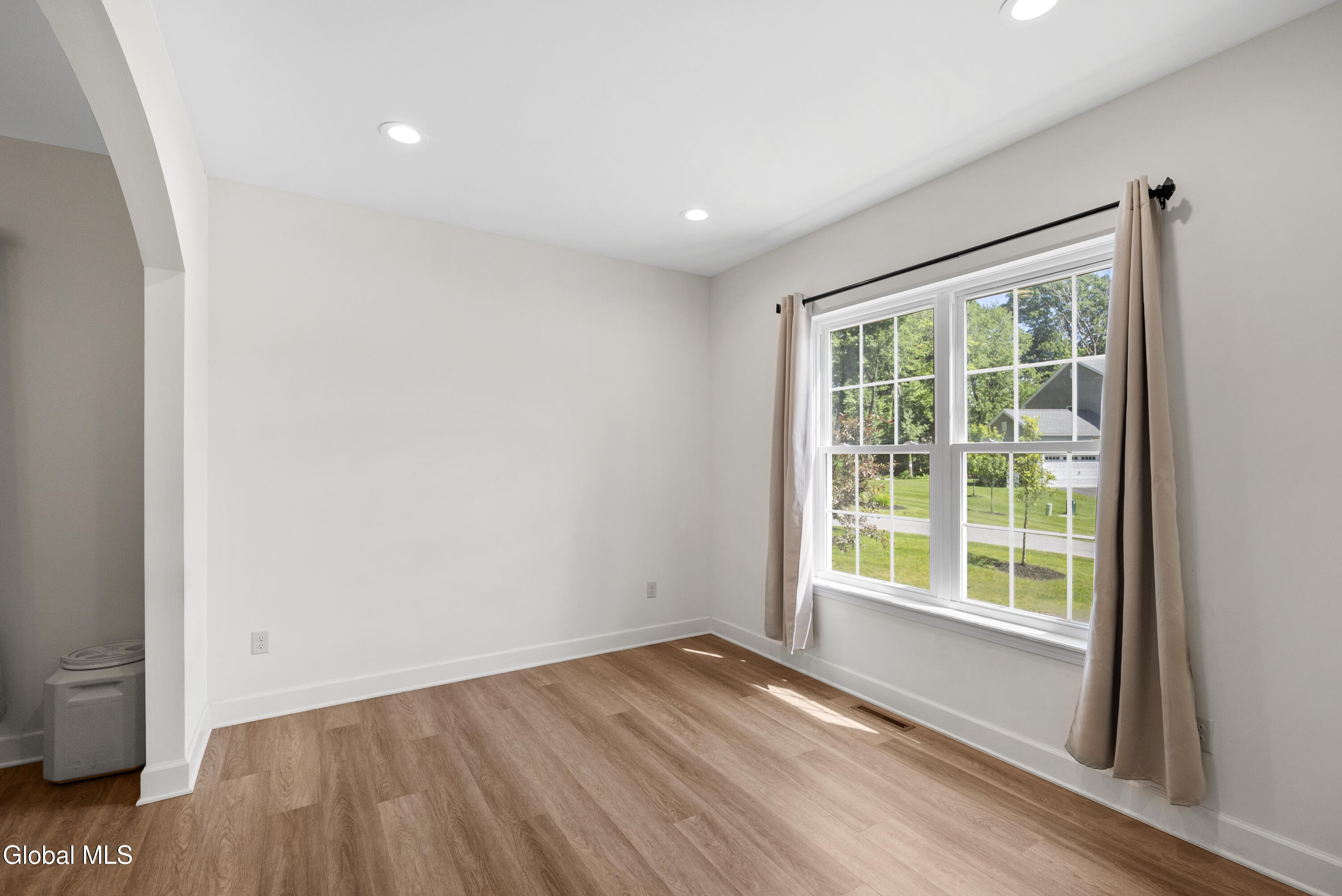 27 Spencer Street Clifton Park NY 12065
