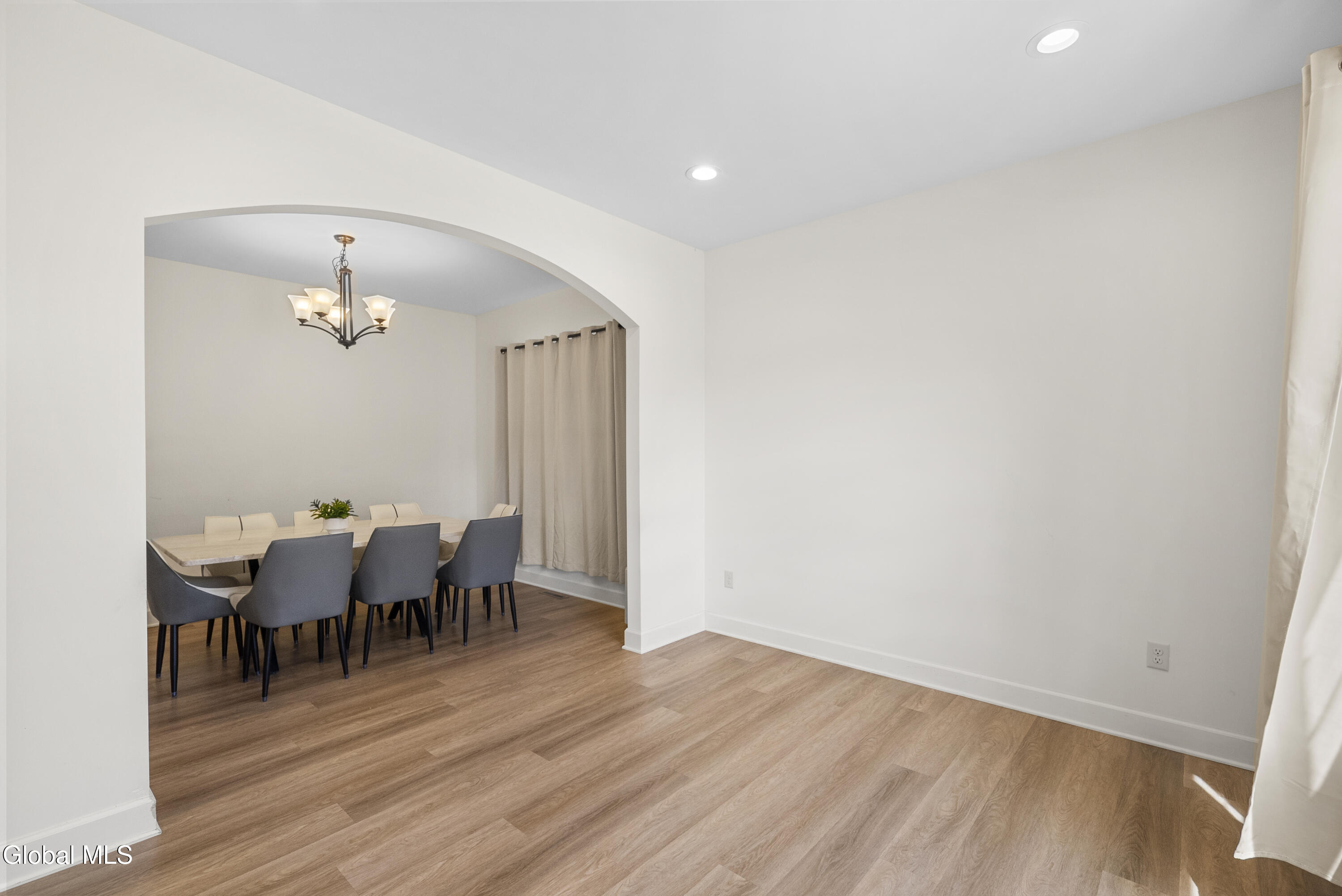 27 Spencer Street Clifton Park NY 12065