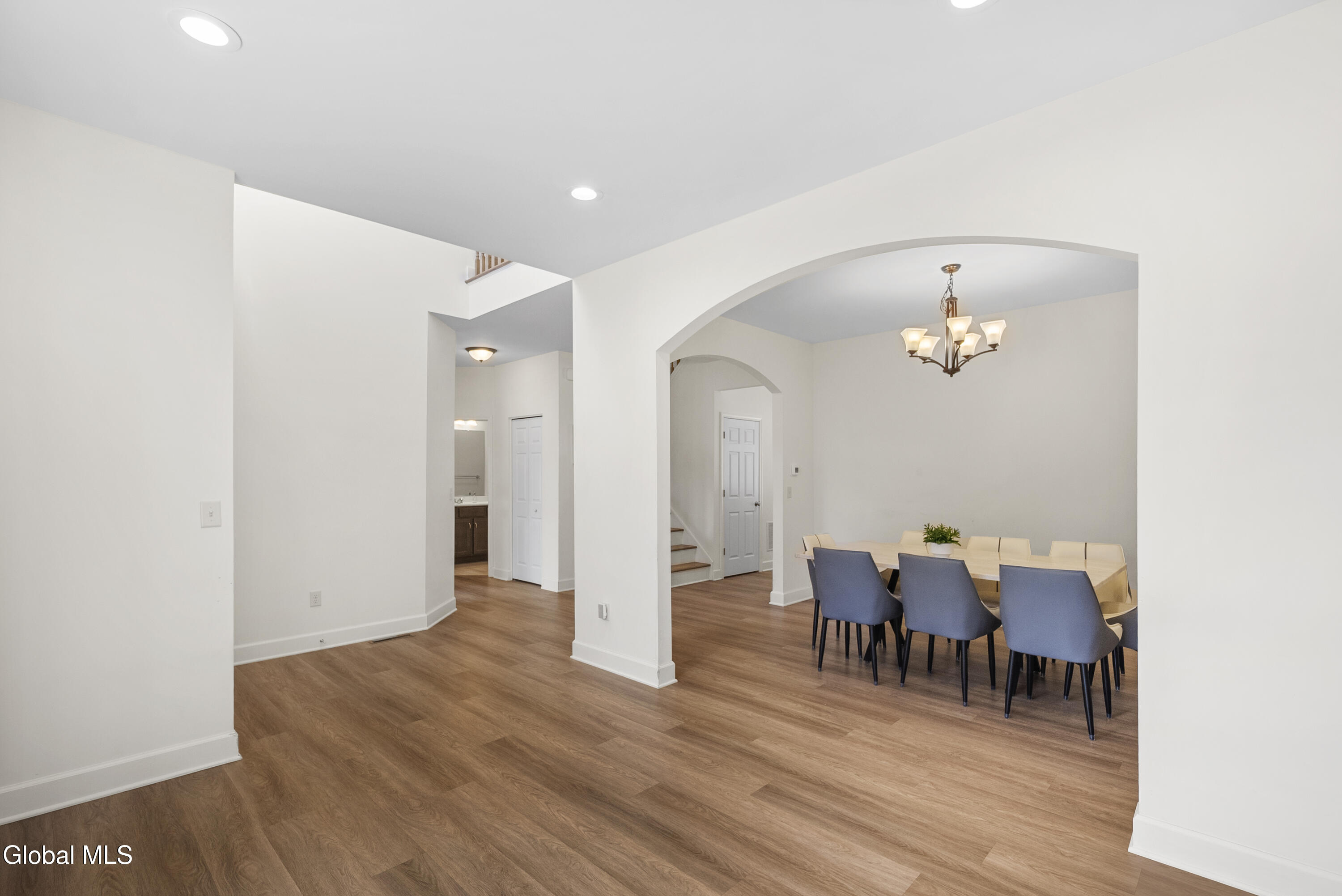 27 Spencer Street Clifton Park NY 12065