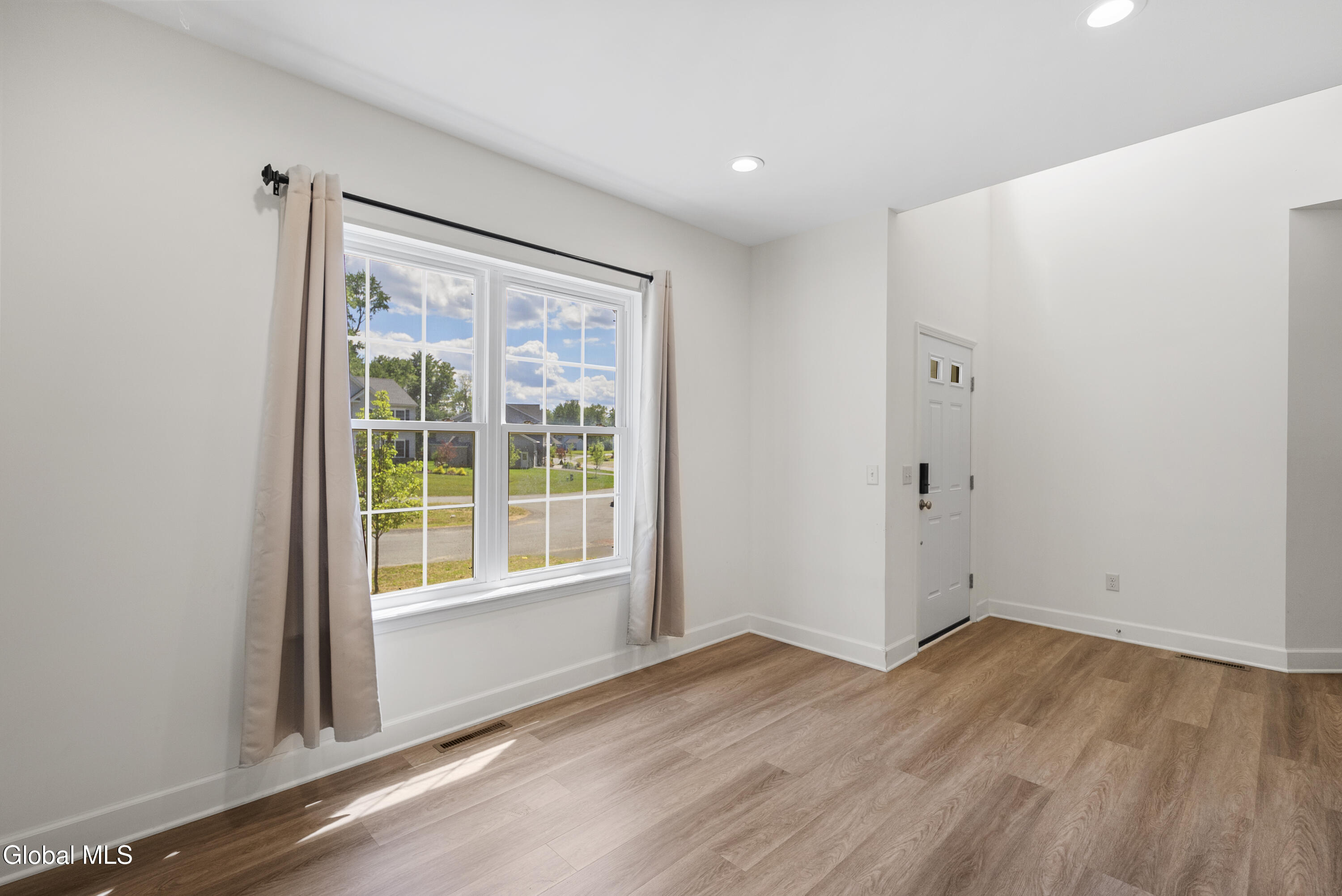 27 Spencer Street Clifton Park NY 12065