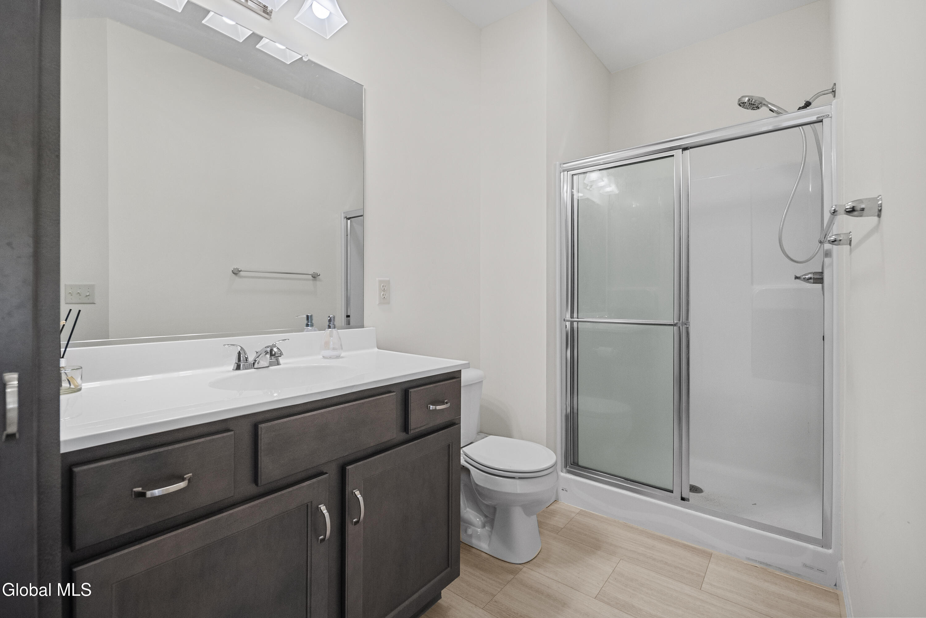 27 Spencer Street Clifton Park NY 12065