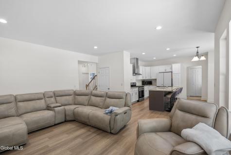27 Spencer Street Clifton Park NY 12065