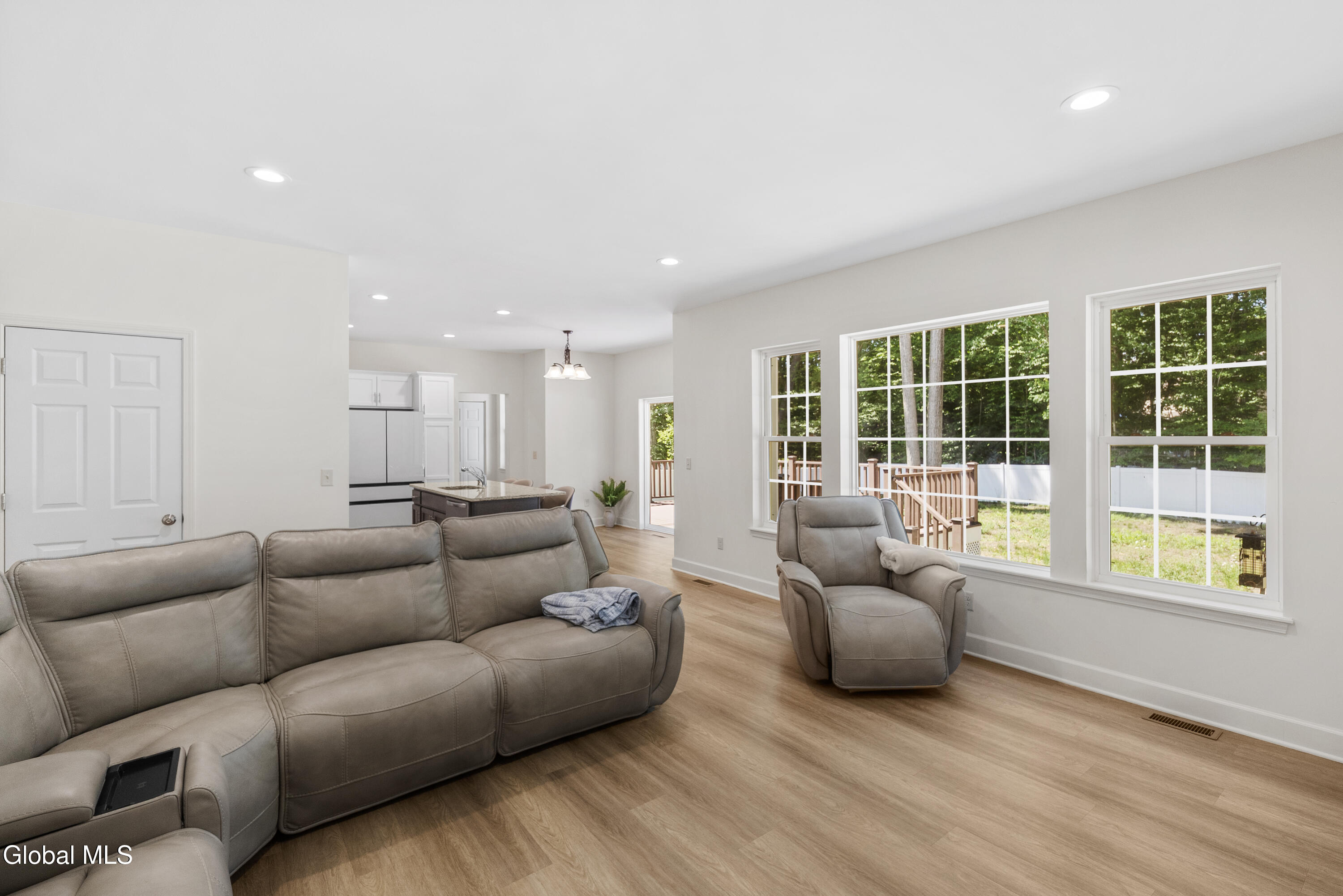 27 Spencer Street Clifton Park NY 12065
