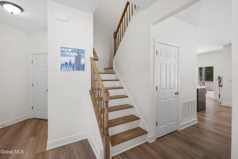 27 Spencer Street Clifton Park NY 12065