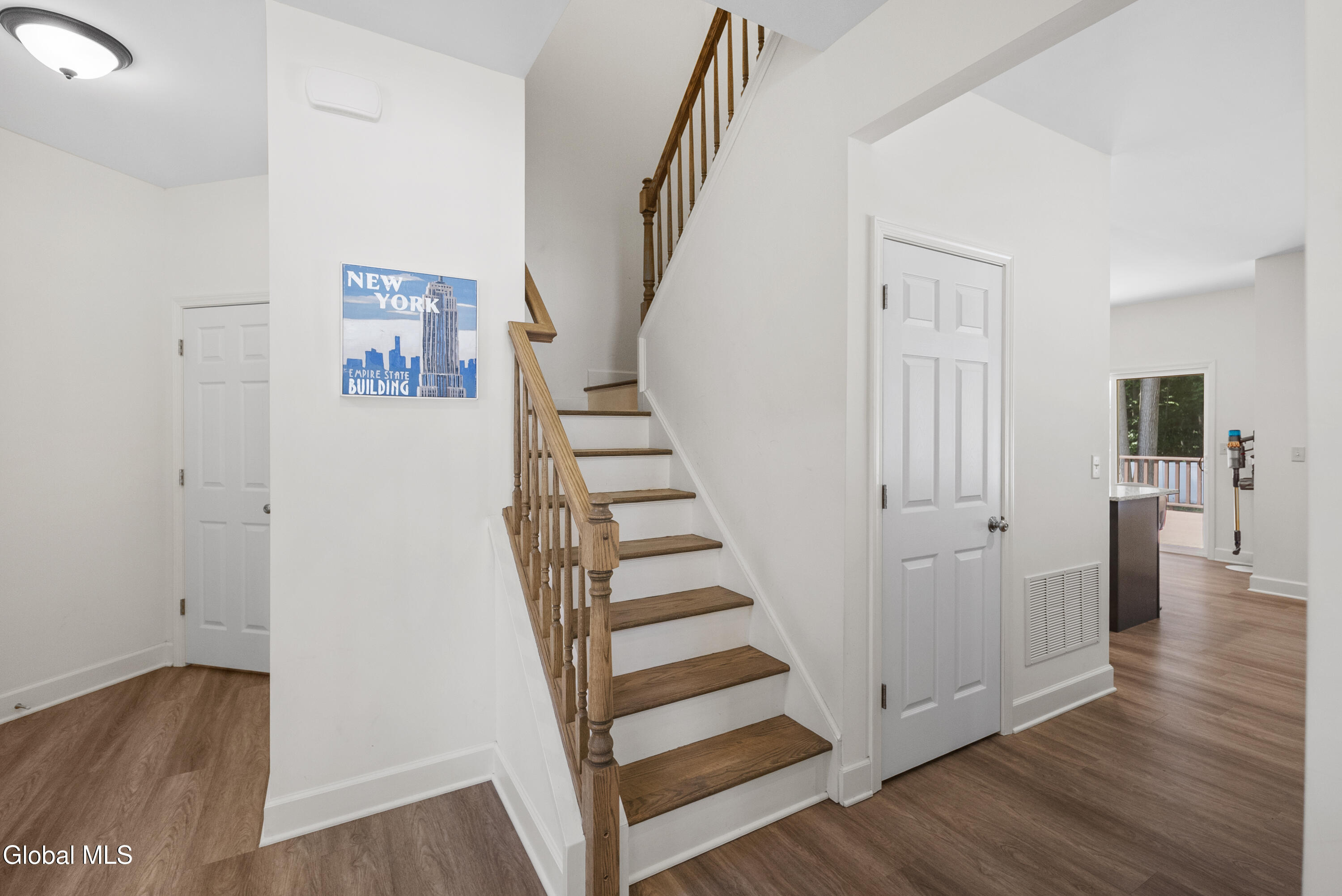 27 Spencer Street Clifton Park NY 12065