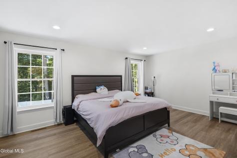 27 Spencer Street Clifton Park NY 12065