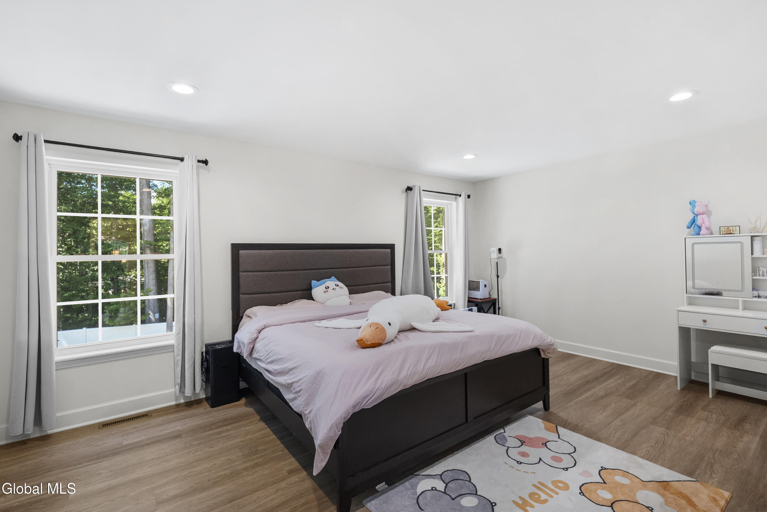 27 Spencer Street Clifton Park NY 12065