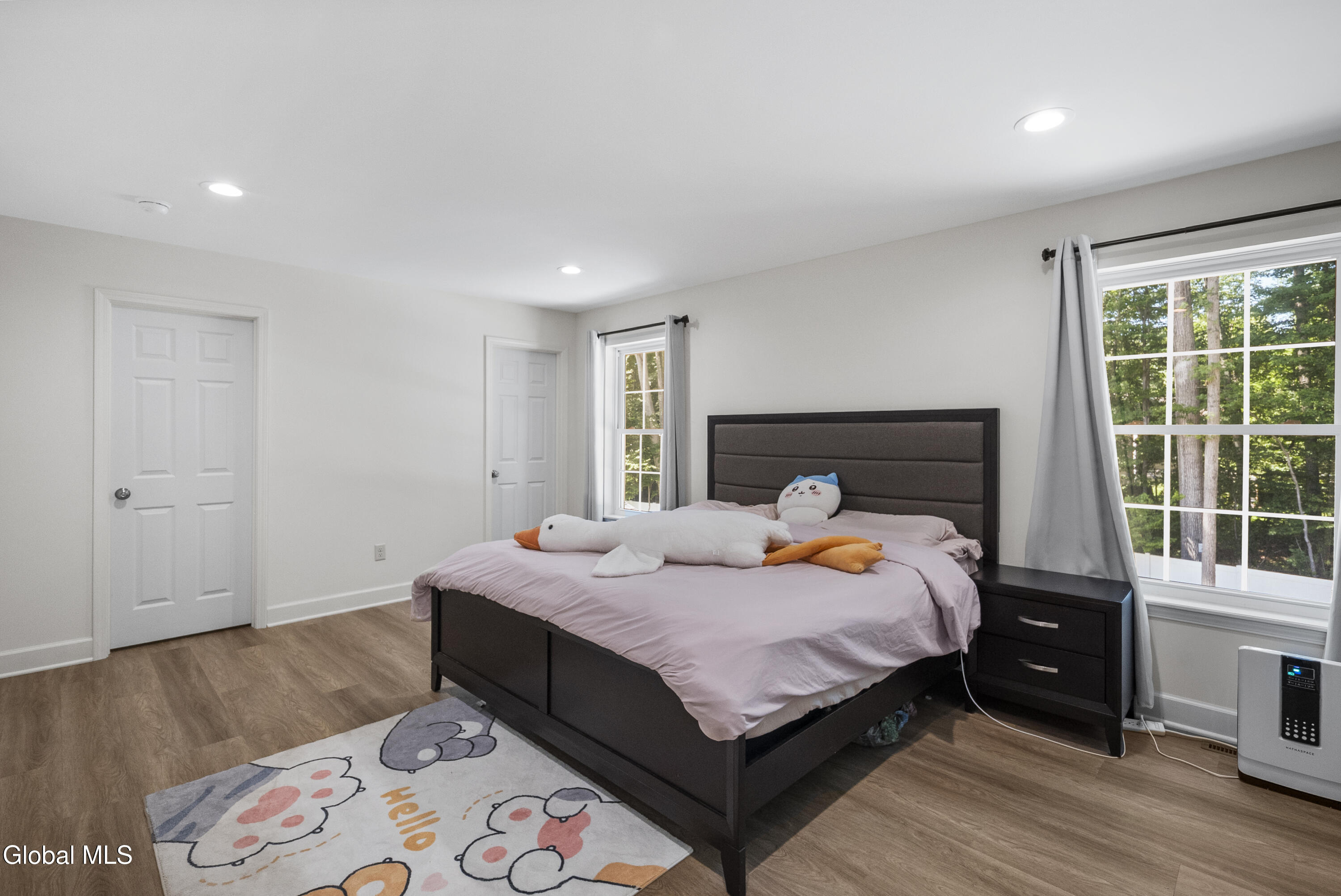 27 Spencer Street Clifton Park NY 12065