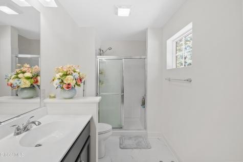 27 Spencer Street Clifton Park NY 12065