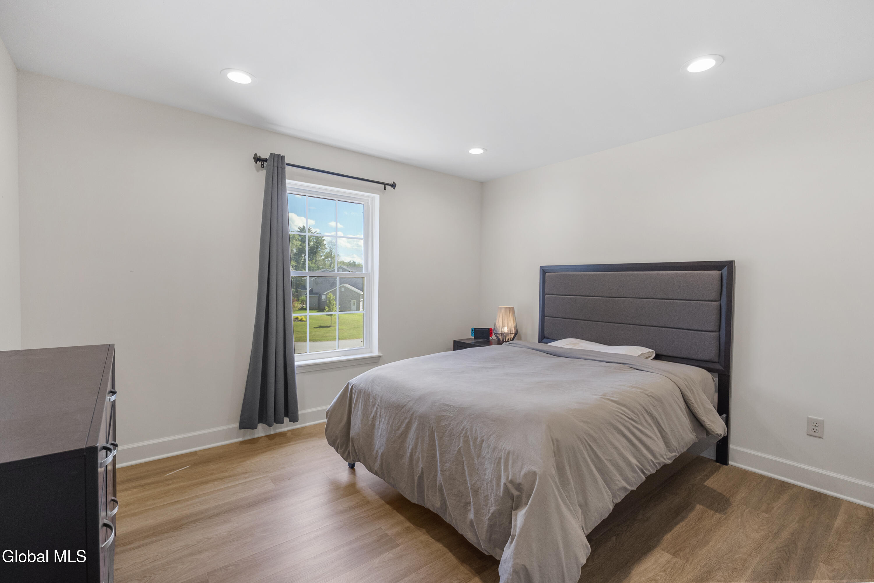 27 Spencer Street Clifton Park NY 12065