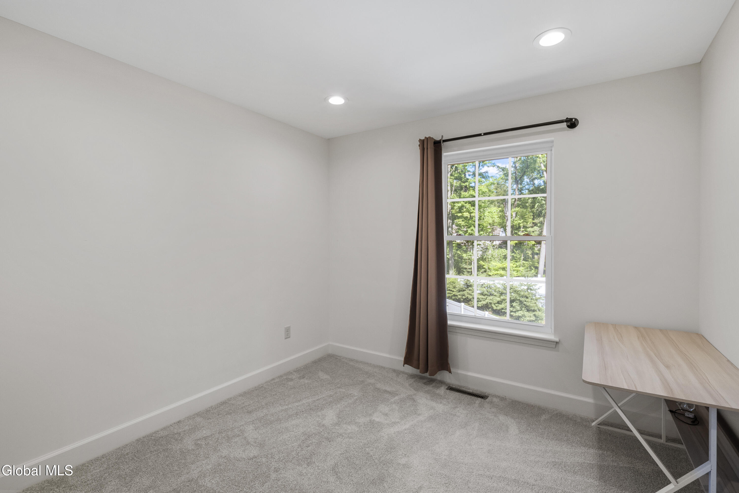 27 Spencer Street Clifton Park NY 12065