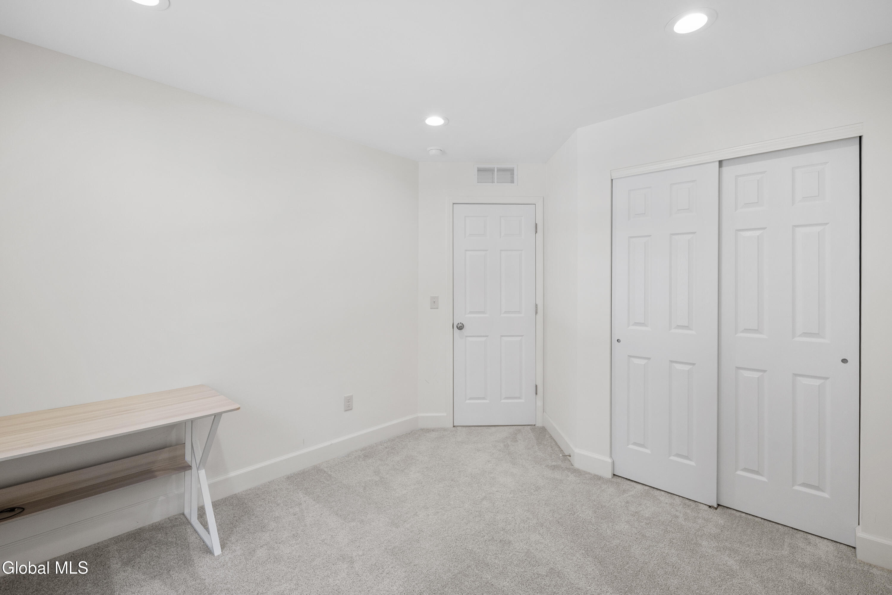 27 Spencer Street Clifton Park NY 12065