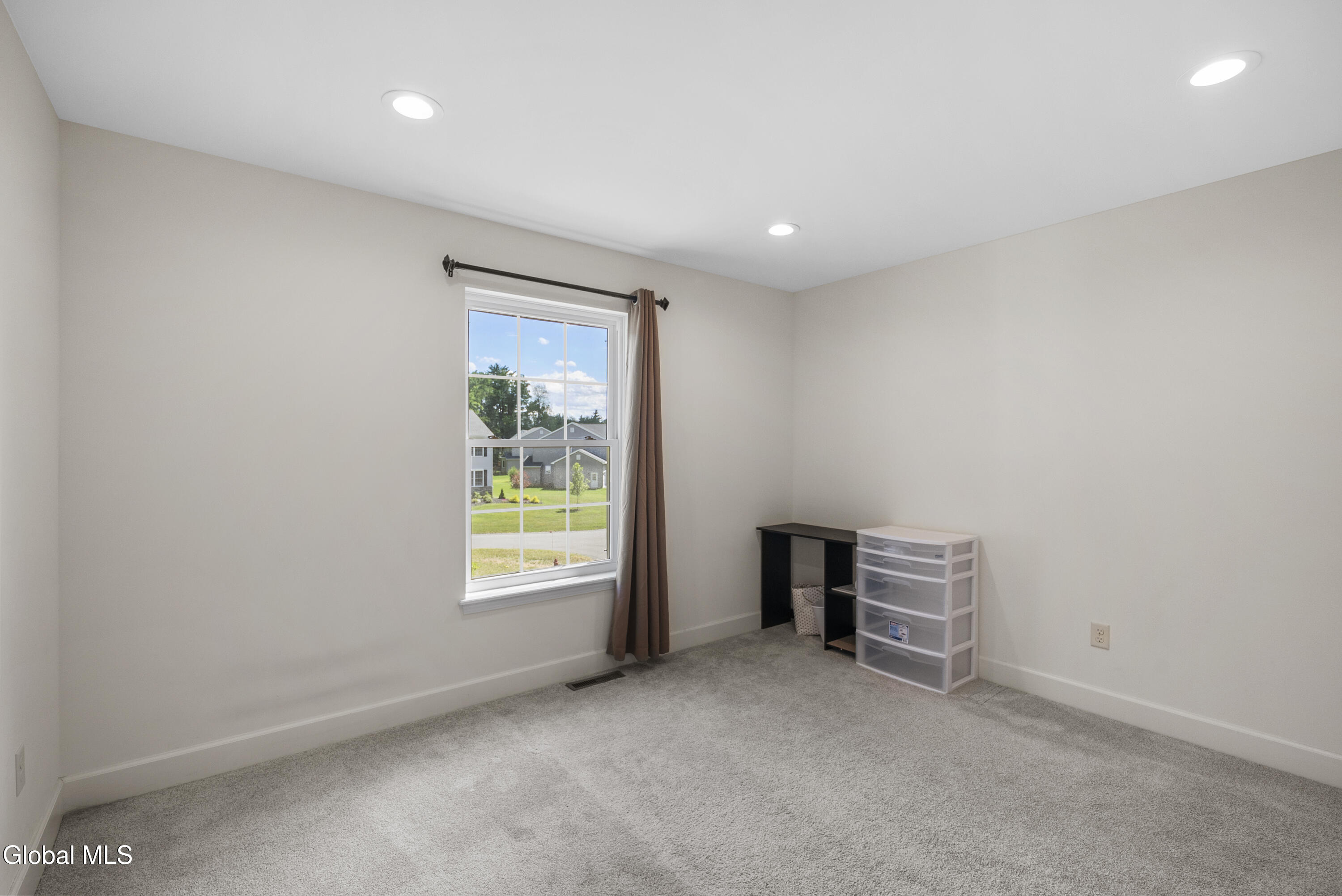 27 Spencer Street Clifton Park NY 12065