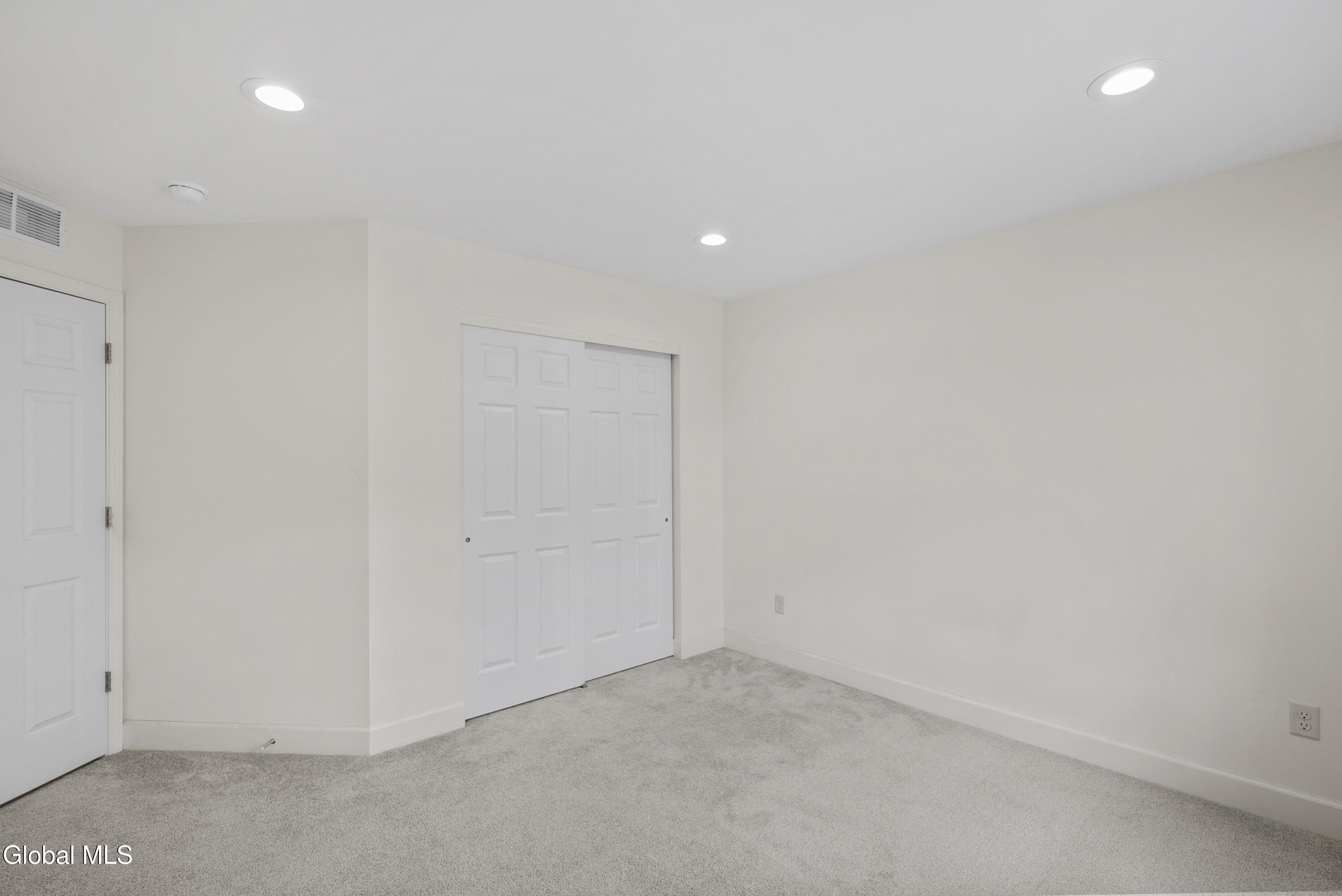 27 Spencer Street Clifton Park NY 12065