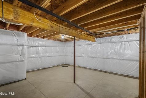 27 Spencer Street Clifton Park NY 12065